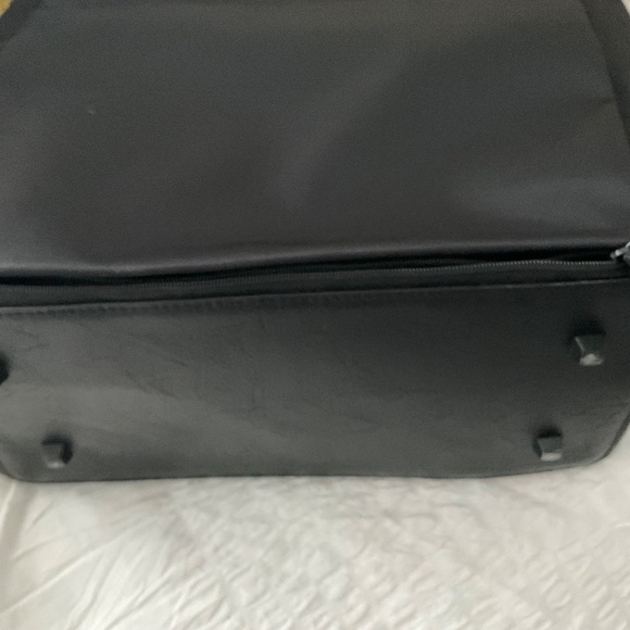 Beis travel bag,black.Tote. - Picture 7 of 16